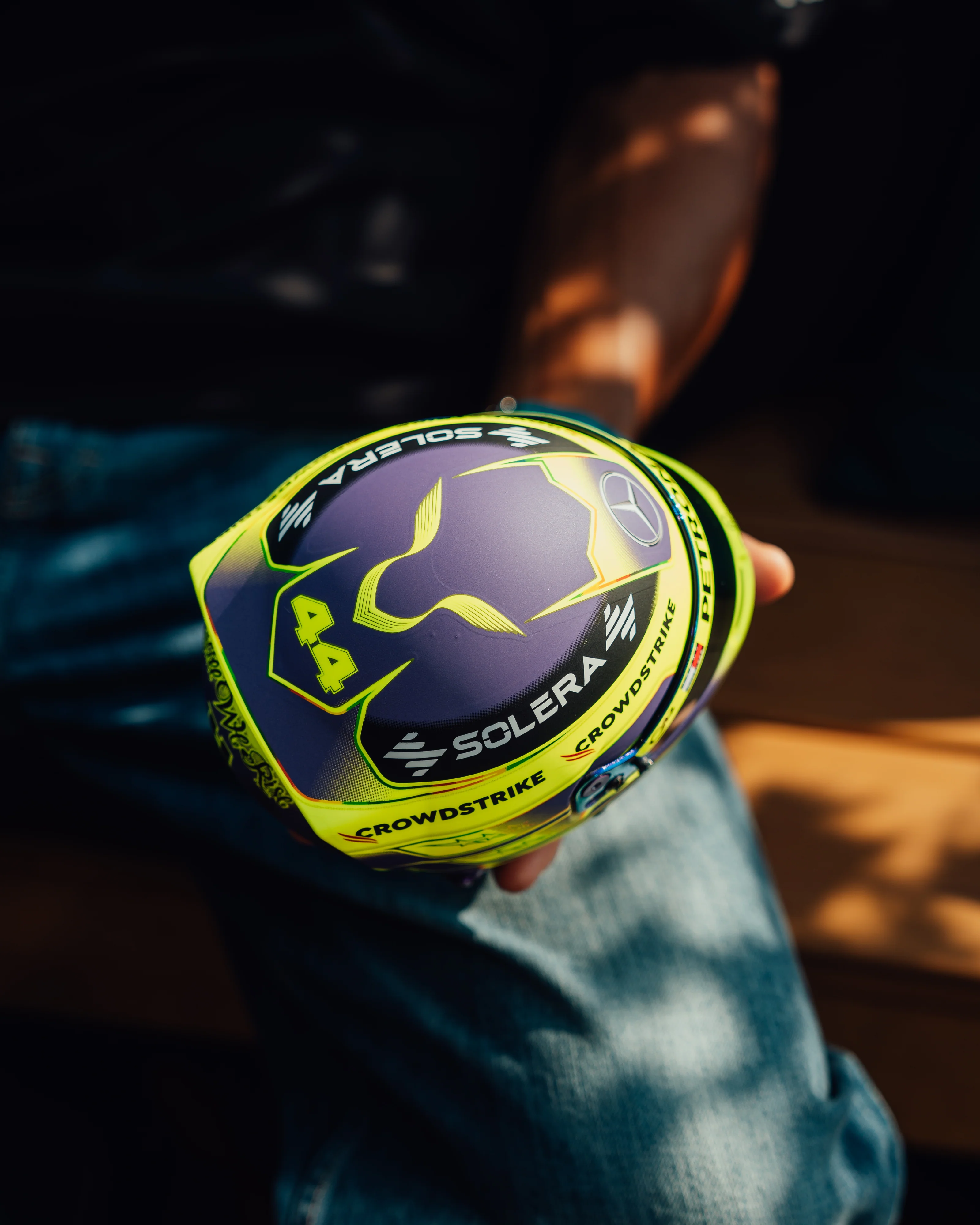 Lewis Hamilton 2024 Mini Bell Helmet Replica 1:2 - Image 4